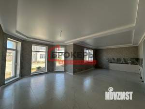 Дом 200м&sup2;, 2-этажный, участок 5 сот.  