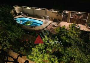 Дом 526м&sup2;, 3-этажный, участок 10 сот.  