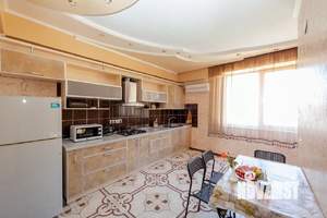 Коттедж 1401м², 4-этажный, участок 15 сот.  