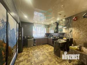 Дом 355м², 3-этажный, участок 6 сот.  