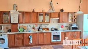 Дом 195м², 2-этажный, участок 8 сот.  