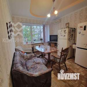 Дом 300м&sup2;, 3-этажный, участок 6 сот.  