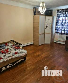 Дом 220м², 2-этажный, участок 6 сот.  