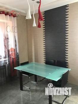 Дом 250м², 2-этажный, участок 6 сот.  
