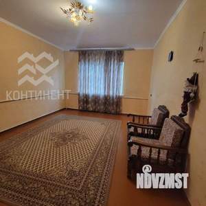 Дом 300м&sup2;, 3-этажный, участок 6 сот.  