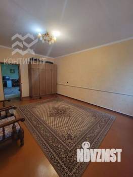 Дом 300м&sup2;, 3-этажный, участок 6 сот.  