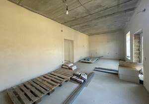 Дом 200м&sup2;, 2-этажный, участок 6 сот.  