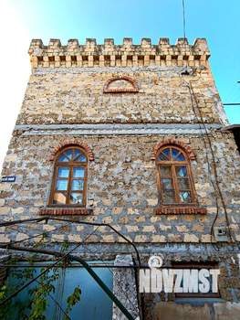 Дом 240м², 3-этажный, участок 6 сот.  