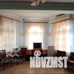 Дом 240м², 3-этажный, участок 6 сот.  