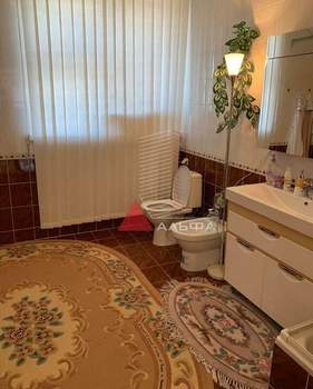 Дом 526м², 3-этажный, участок 10 сот.  
