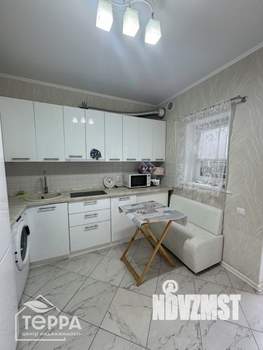 Дом 100м², 3-этажный, участок 1 сот.  