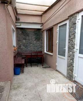 Дом 215м&sup2;, 3-этажный, участок 2 сот.  