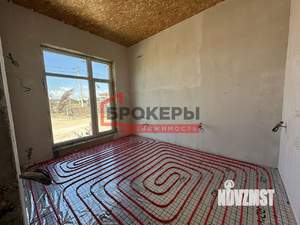 Дом 200м&sup2;, 1-этажный, участок 7 сот.  