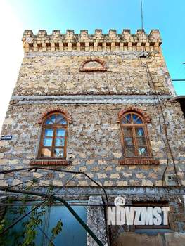 Дом 241м&sup2;, 3-этажный, участок 6 сот.  