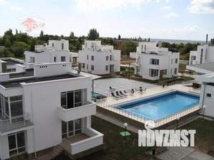 Коттедж 240м&sup2;, 2-этажный, участок 4 сот.  