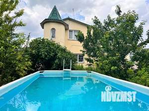 Дом 180м², 3-этажный, участок 8 сот.  