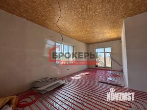 Дом 200м&sup2;, 1-этажный, участок 7 сот.  