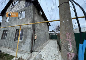 Дом 210м², 3-этажный, участок 1 сот.  