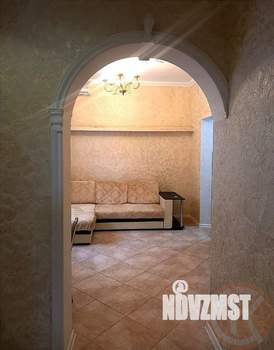 Дом 291м², 2-этажный, участок 3 сот.  