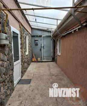 Дом 215м², 3-этажный, участок 2 сот.  