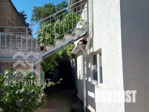 Дом 160м², 2-этажный, участок 4 сот.  