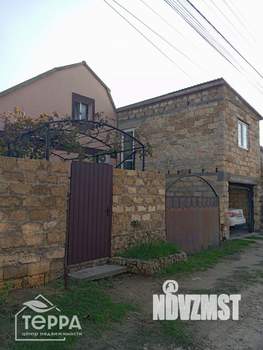 Дом 100м&sup2;, 2-этажный, участок 6 сот.  