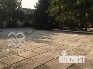 Дом 700м², 2-этажный, участок 15 сот.  