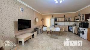 Дом 300м&sup2;, 1-этажный, участок 6 сот.  