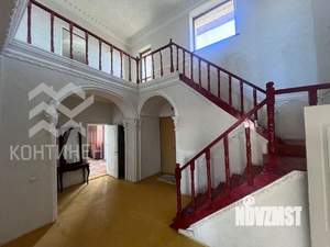 Дом 600м², 3-этажный, участок 6 сот.  