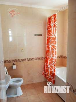 Коттедж 240м², 2-этажный, участок 4 сот.  