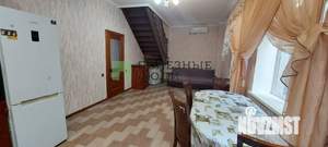 Дом 142м&sup2;, 2-этажный, участок 3 сот.  