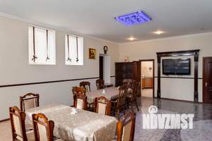 Дом 500м², 3-этажный, участок 4 сот.  