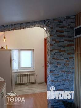 Дом 100м&sup2;, 2-этажный, участок 6 сот.  