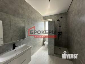 Дом 200м&sup2;, 2-этажный, участок 5 сот.  