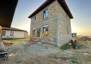 Дом 200м&sup2;, 2-этажный, участок 6 сот.  