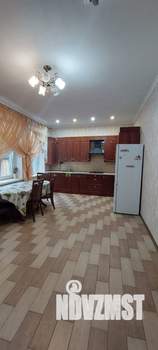 Дом 142м&sup2;, 2-этажный, участок 3 сот.  