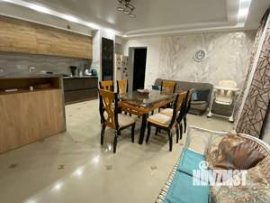 Дом 240м&sup2;, 2-этажный, участок 6 сот.  