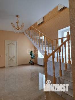 Дом 340м², 2-этажный, участок 6 сот.  
