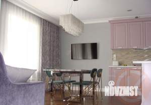 Дом 276м², 3-этажный, участок 1 сот.  