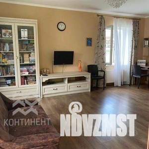 Дом 205м², 3-этажный, участок 5 сот.  