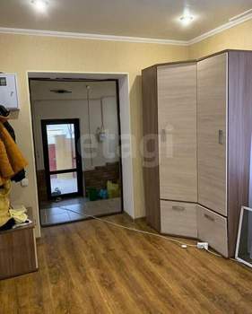 Дом 194м², 1-этажный, участок 6 сот.  