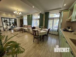 Дом 578м², 2-этажный, участок 10 сот.  