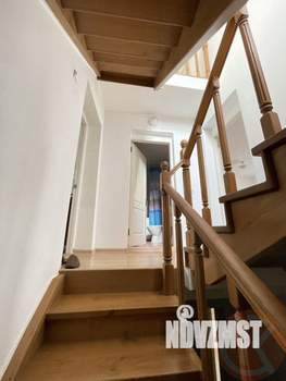 Дом 202м&sup2;, 2-этажный, участок 6 сот.  