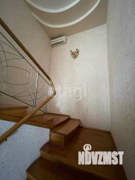Дом 280м², 3-этажный, участок 4 сот.  