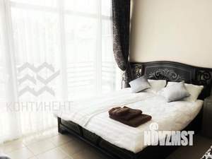 Дом 220м², 3-этажный, участок 3 сот.  