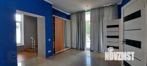Коттедж 240м², 2-этажный, участок 2 сот.  