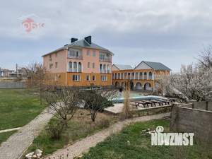 Дом 651м², 3-этажный, участок 15 сот.  