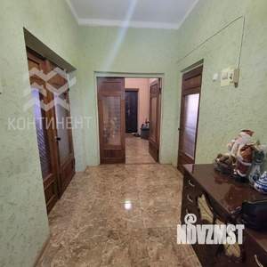 Дом 300м&sup2;, 3-этажный, участок 6 сот.  