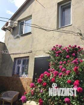 Дом 100м², 2-этажный, участок 6 сот.  