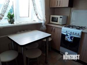 2-к квартира, посуточно, 44м2, 3/3 этаж